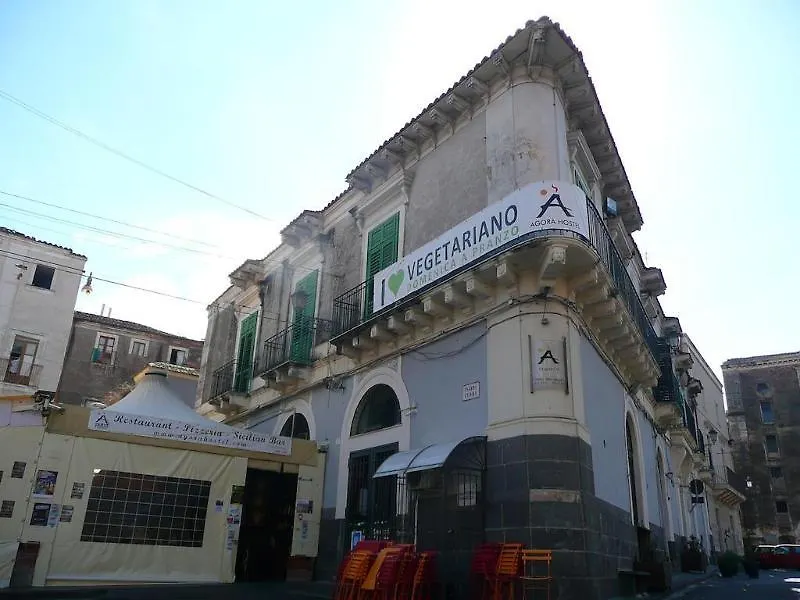 Agora Hostel CTA Italia